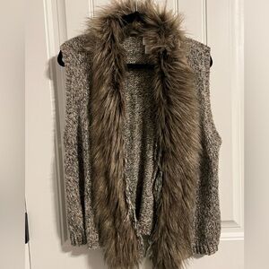 Chico's Drama Faux Fur Women's Open Front Dawn Vest. Size 2/M